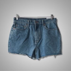 Victoria’s Secret PINK high waisted cut off jean shorts sz29